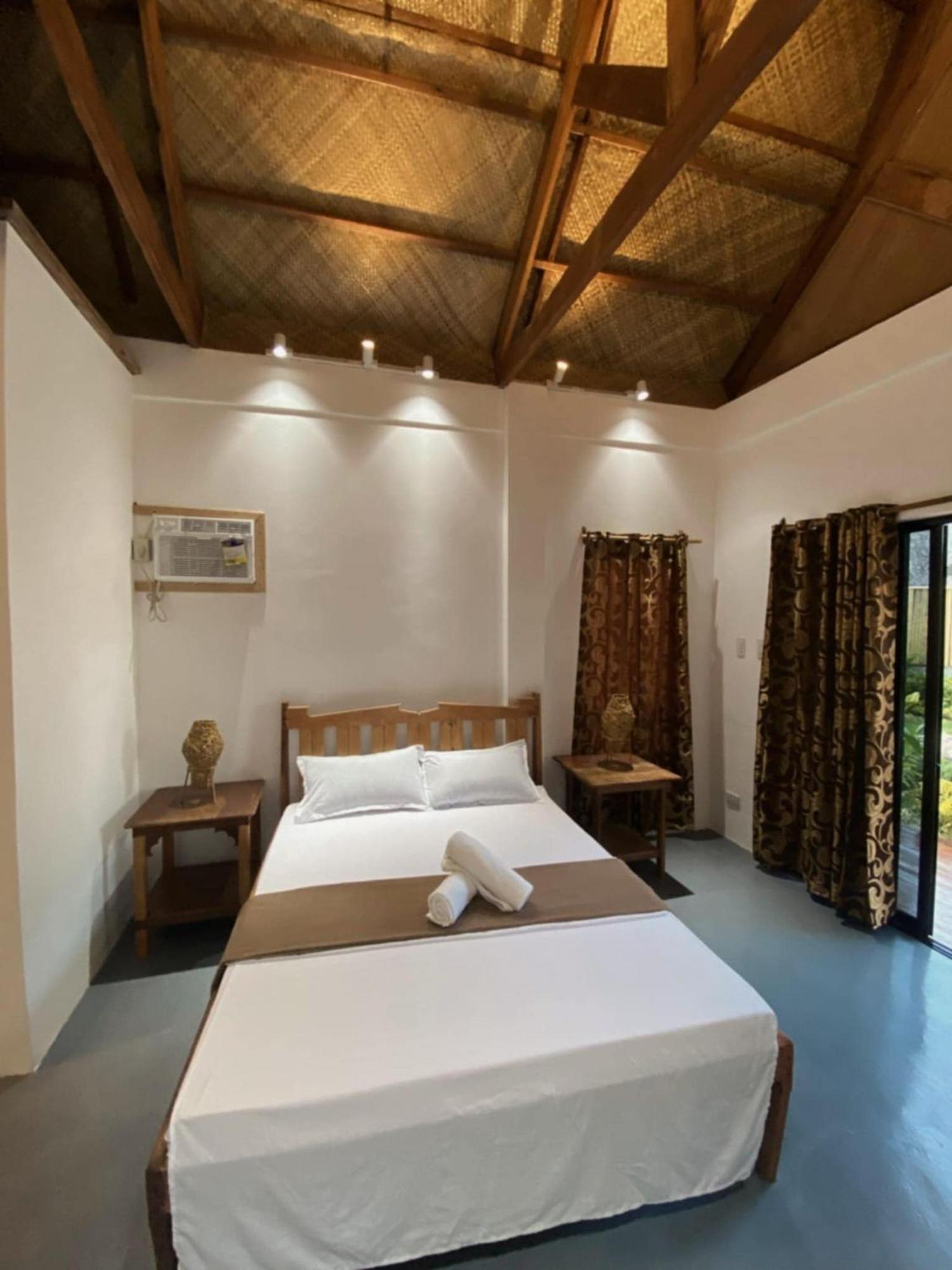 Helmina'S Villas General Luna  Ngoại thất bức ảnh