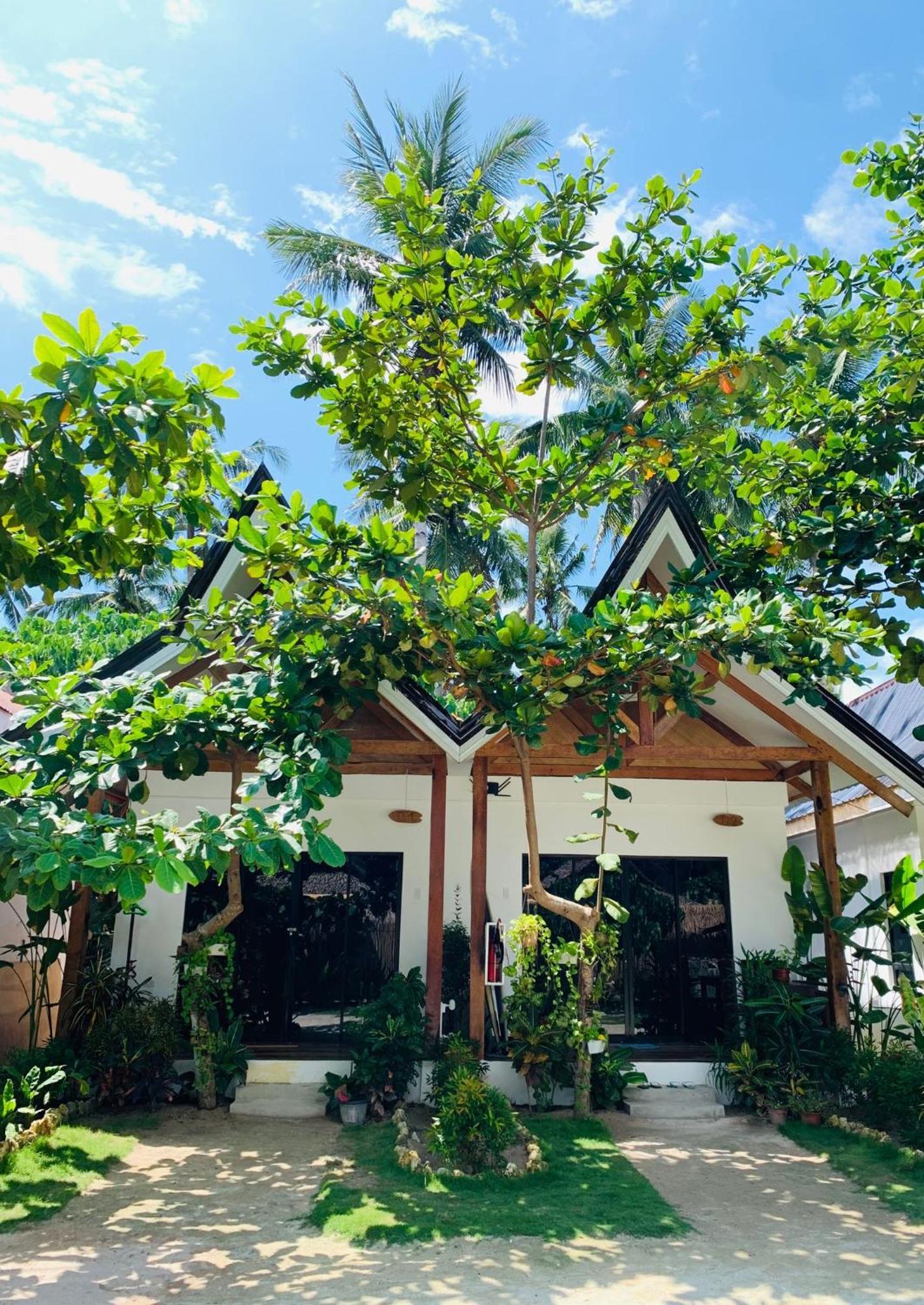 Helmina'S Villas General Luna  Ngoại thất bức ảnh