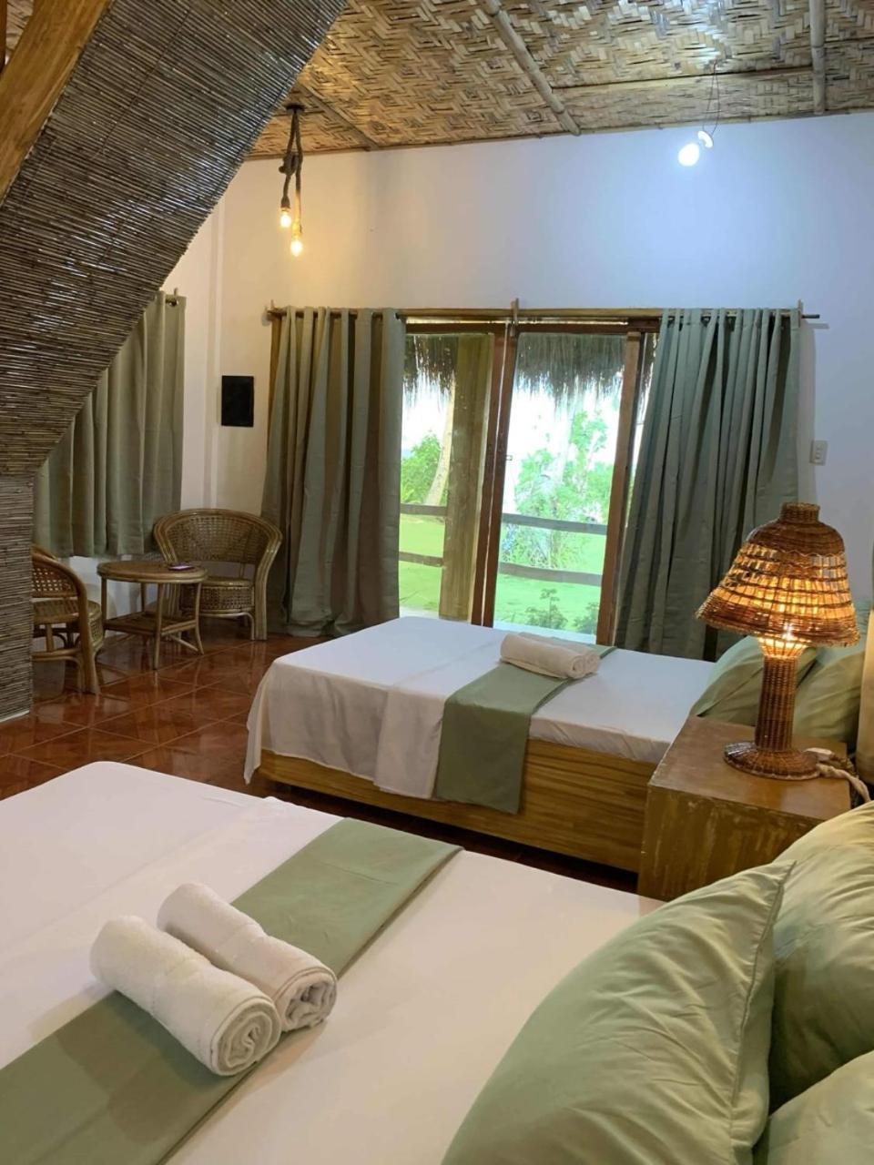 Helmina'S Villas General Luna  Ngoại thất bức ảnh